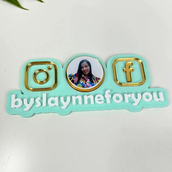 Stand Personalizado para Redes Sociales con Marca de Agua Desmontable